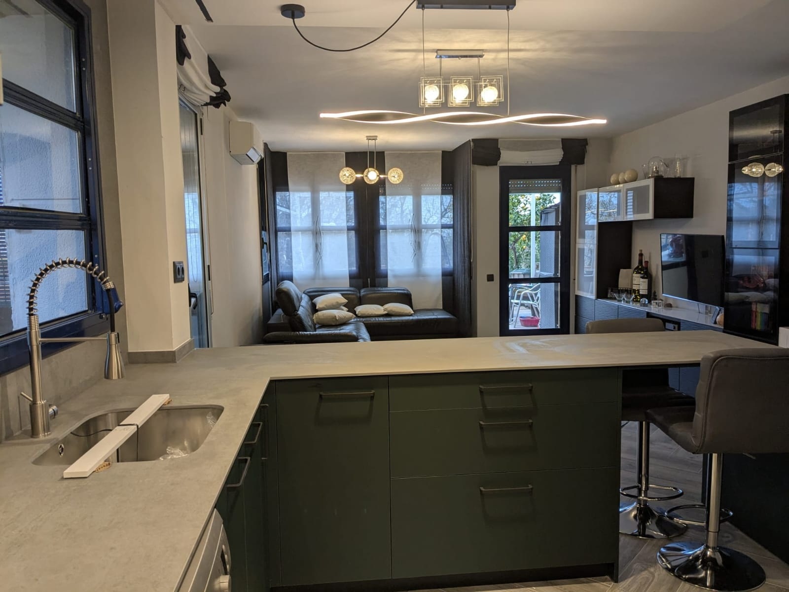 Image gallery marquee